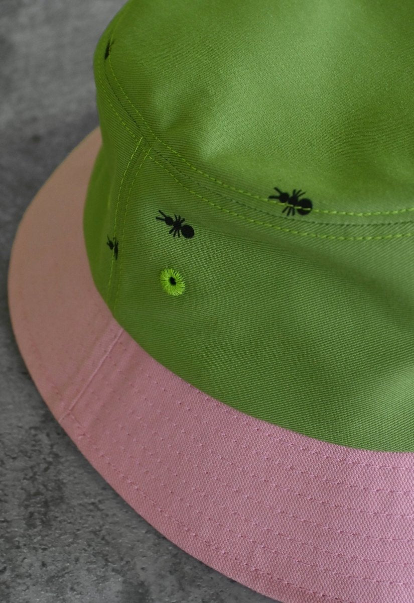 HO HOS HOLE IN THE WALL - "Ants on Your Hat" bucket hat ▲Green▼Pink colorway combo